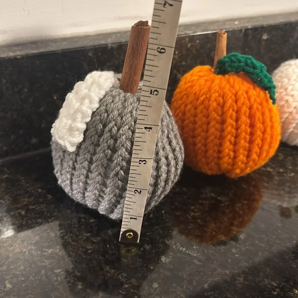 NWOT Knit Decorative Stuffed Pumpkins - Picture 4 of 6